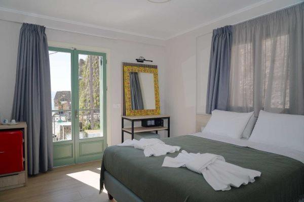 Saint George Hotel Парга Екстериор снимка
